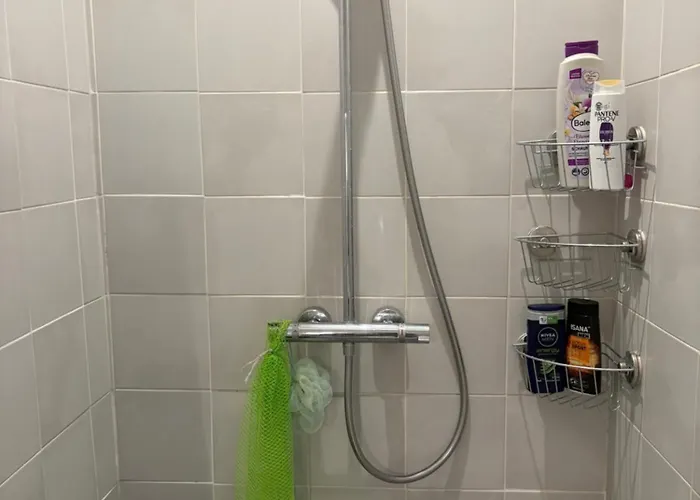 With Garden In Ottakringer With Shared Bathroom *