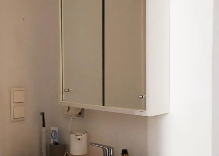 With Garden In Ottakringer With Shared Bathroom * Відень