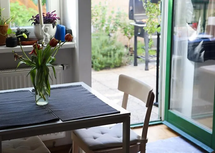 With Garden In Ottakringer With Shared Bathroom Проживання в сім'ї Відень